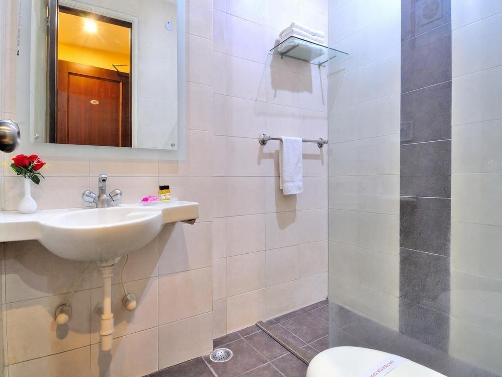 Hotel Sky Rich International - Just A Min Walk From Karol Bagh Metro Station Hotel Delhi (National Capital Territory of India)