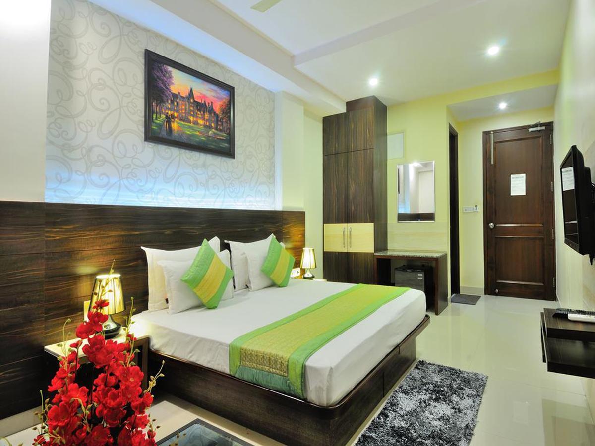 Hotel Sky Rich International - Just A Min Walk From Karol Bagh Metro Station Hotel 4*